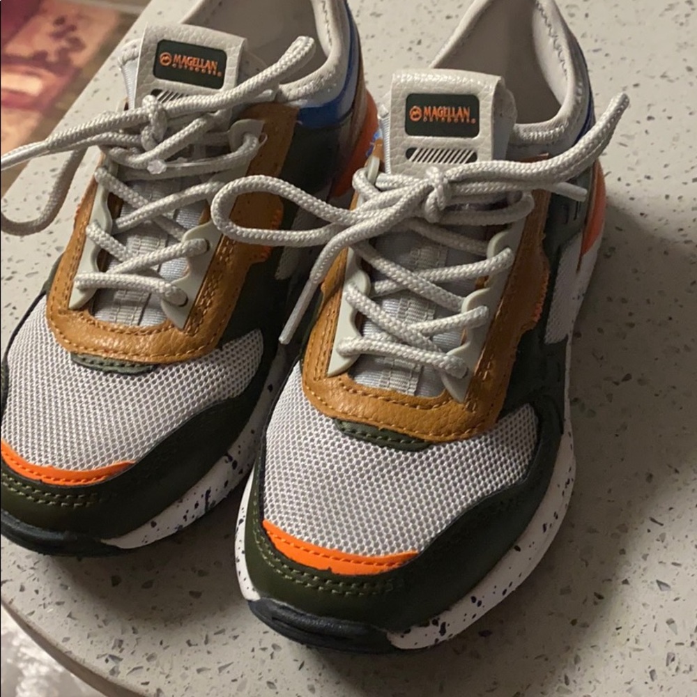 Boys sneakers